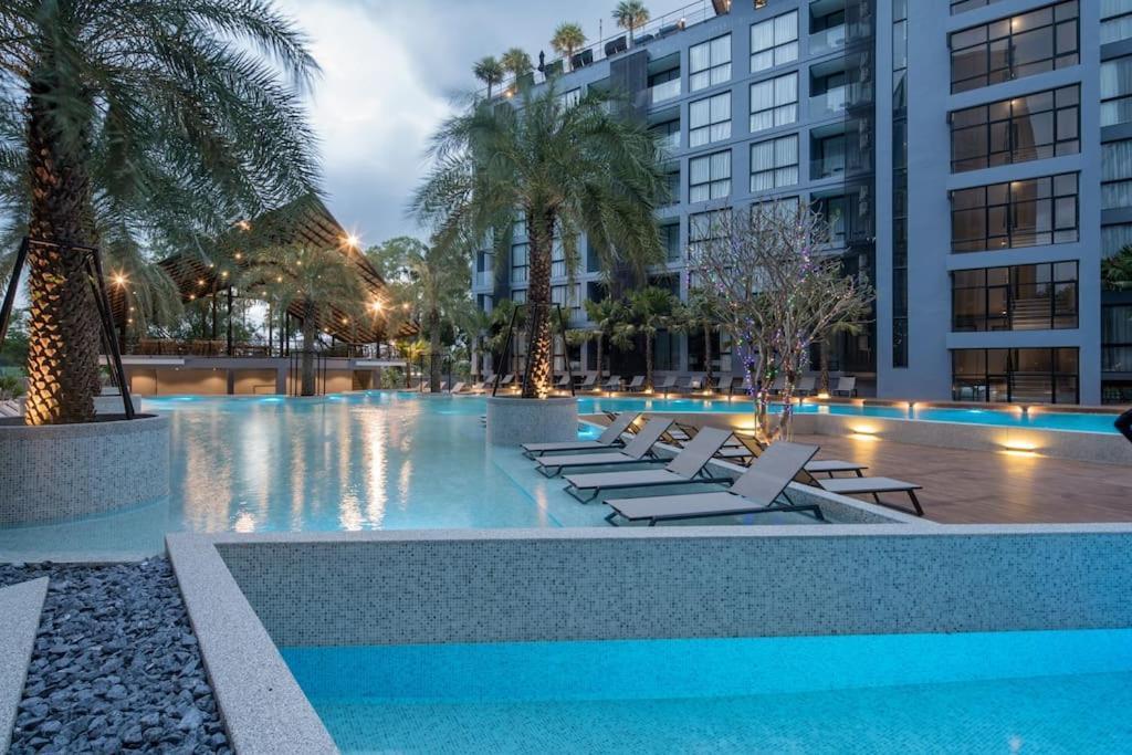 Kamala Beach P55 Exclusive Junior Suite Dış mekan fotoğraf